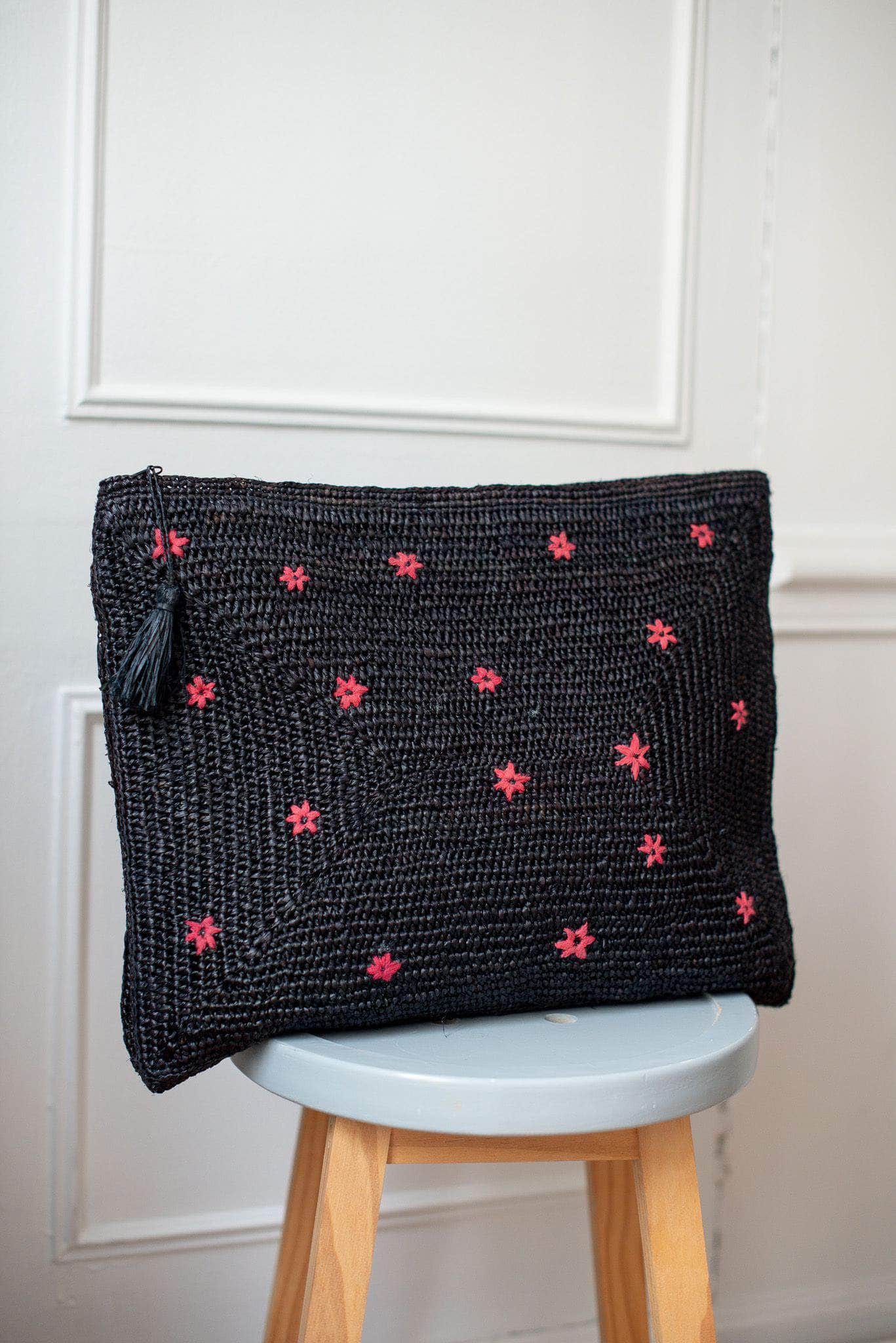 POUMPOUM XXX POCHETTE POCHETTE RAPHIA CROCHET - FLEURS - ROUGE