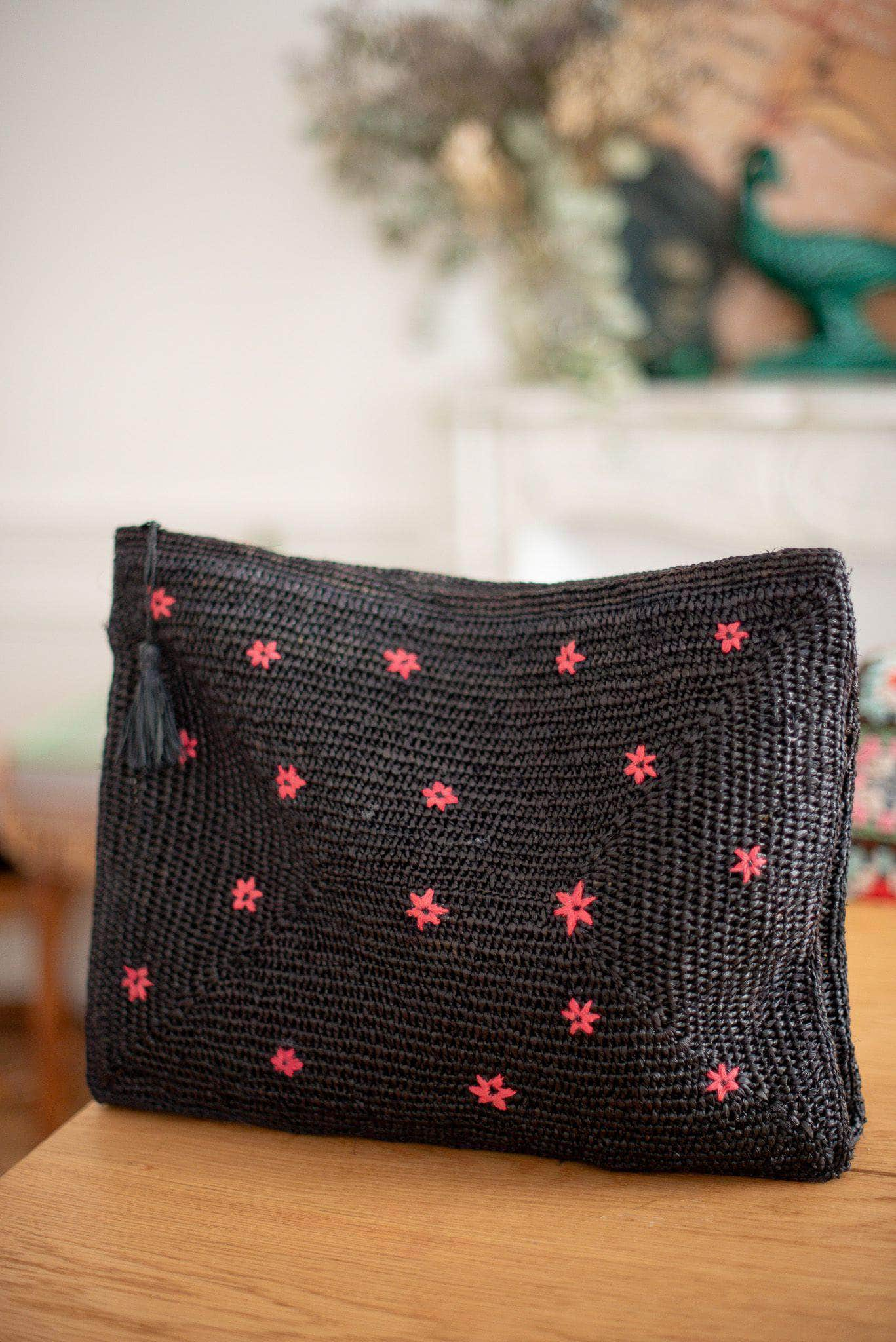 POUMPOUM XXX POCHETTE POCHETTE RAPHIA CROCHET - FLEURS - ROUGE